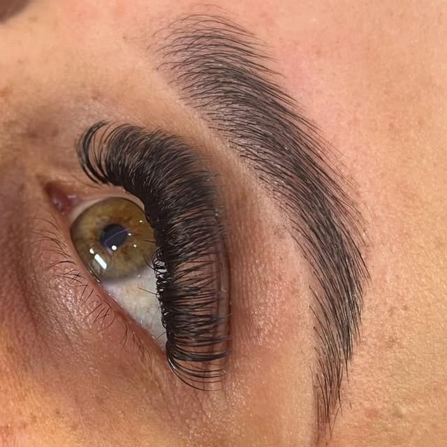 Wet set + eyebrow wax&henna at Kimspa&beauty in Dallas, TX